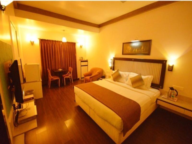 Hotel Vrishali Executive Kolhapur Exterior foto